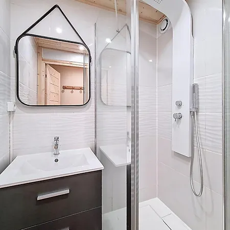 Cozy Au Pied Des Pistes Avec Balcon Sud, Pour 4 Personnes - Fr-1-832-3
